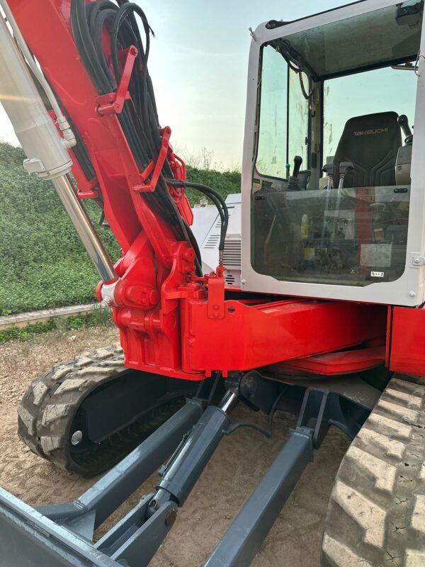 Excavadora Takeuchi TB 180 FR - Imagen 3