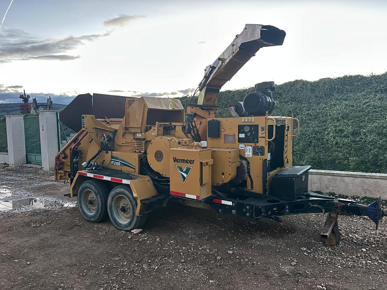 BC2100XL Chipper - Image 2